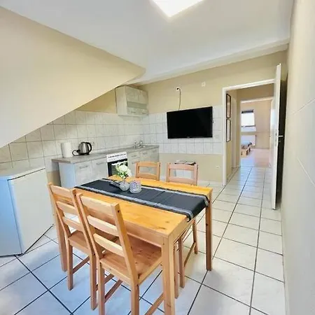 Apartment 85/7